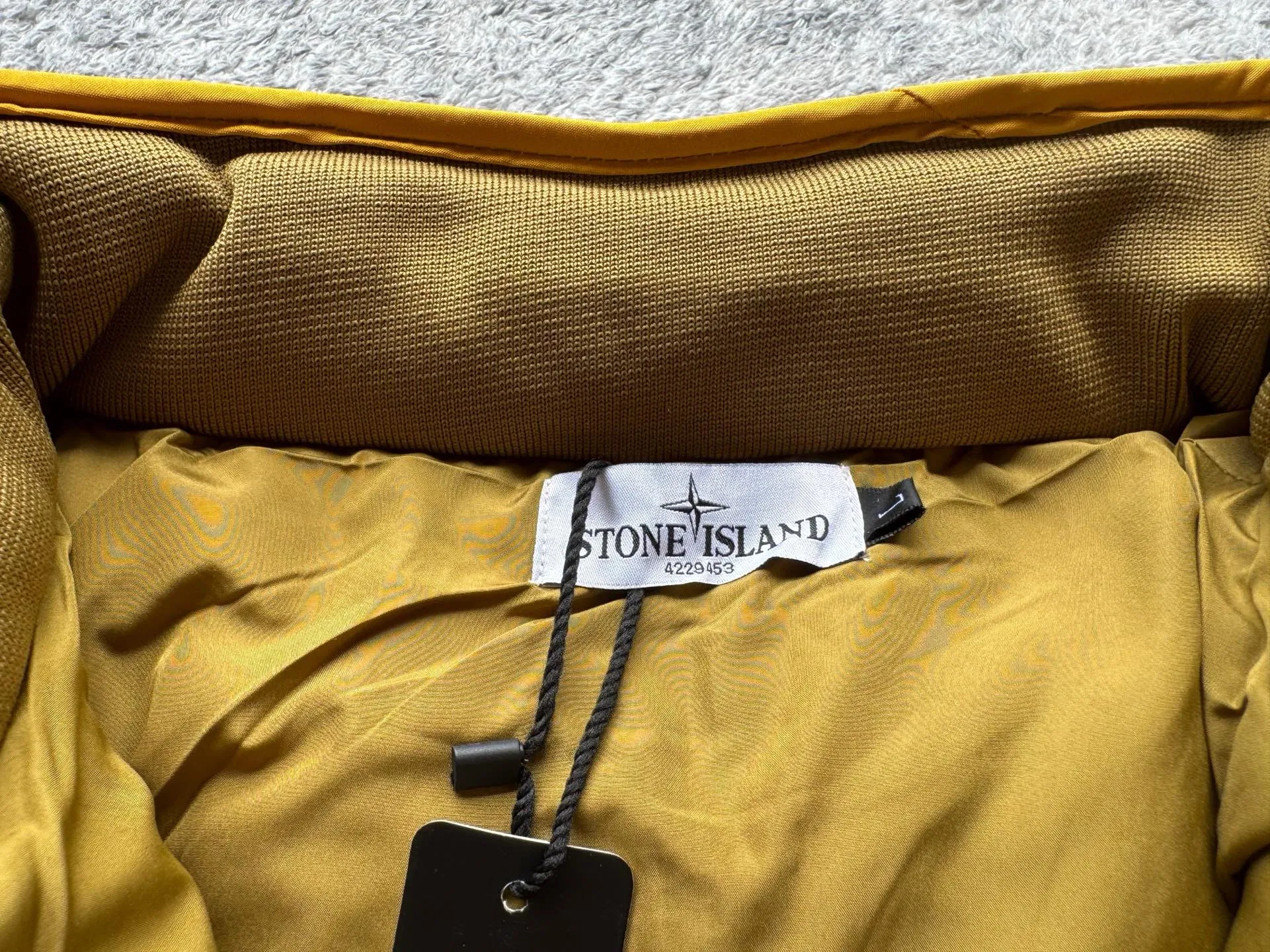 Detail P300